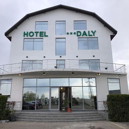 Hotel Daly Ploiesti Luaran gambar