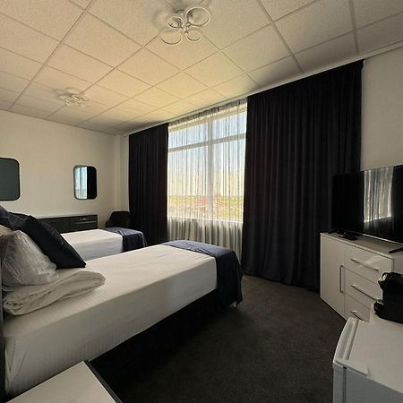 Hotel Daly Ploiesti Luaran gambar