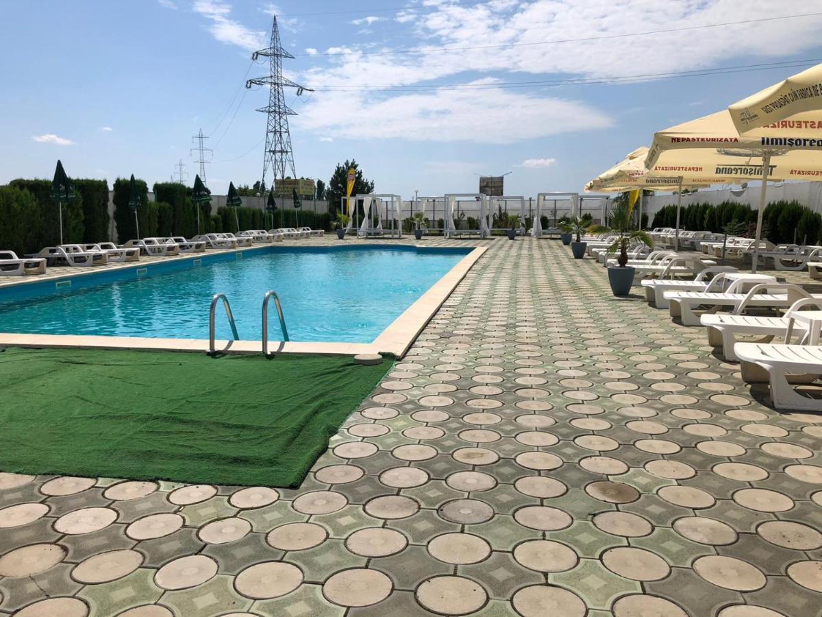 Hotel Daly Ploiesti Luaran gambar