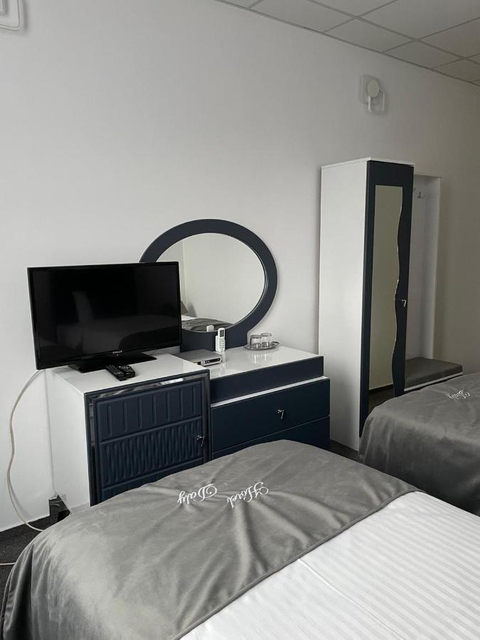 Hotel Daly Ploiesti Luaran gambar