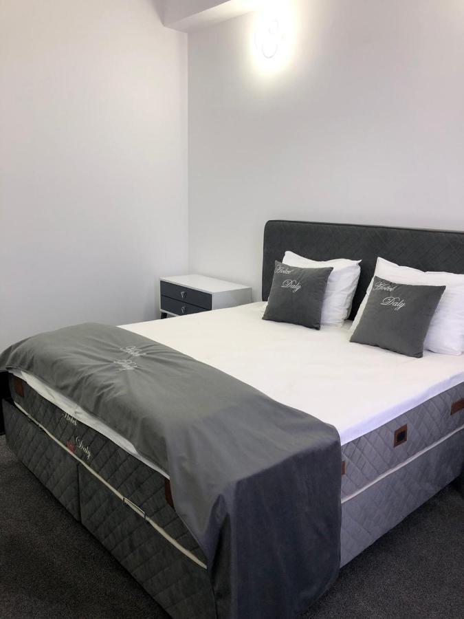 Hotel Daly Ploiesti Luaran gambar