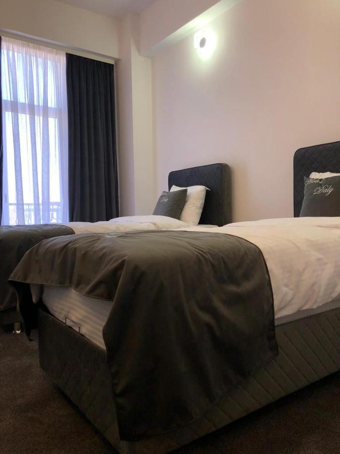 Hotel Daly Ploiesti Luaran gambar