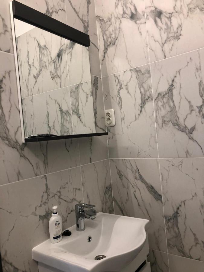 Hotel Daly Ploiesti Luaran gambar