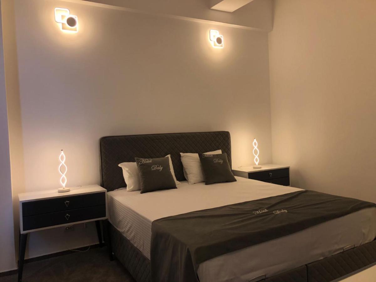 Hotel Daly Ploiesti Luaran gambar